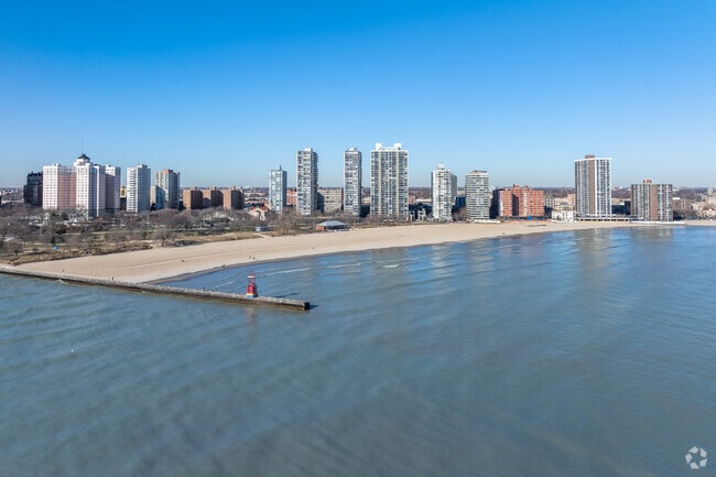 Kathy Osterman Beach is an expansive beach in the heart of Edgewater.