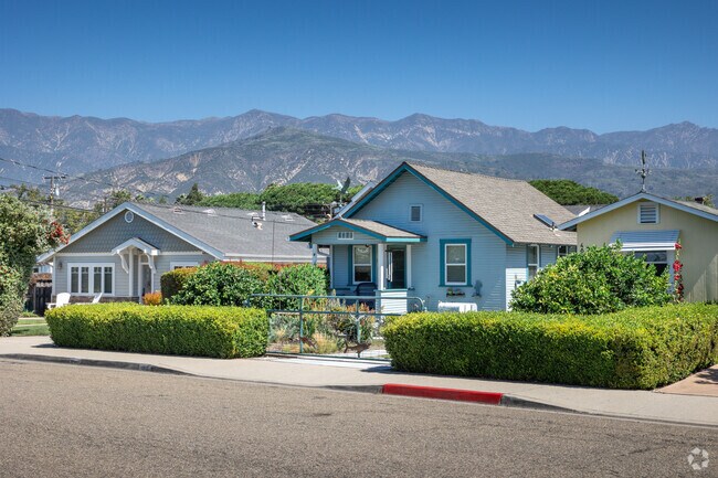 A row of single-story homes seen in Old Town Carpinteria.