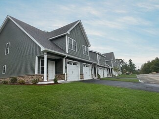 74 Rockingham Rd, Derry, NH 03038
