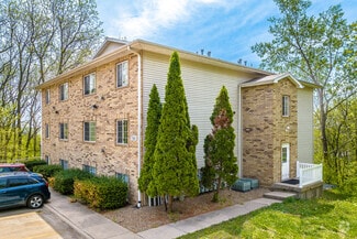 749 W Benton St, Iowa City, IA 52246