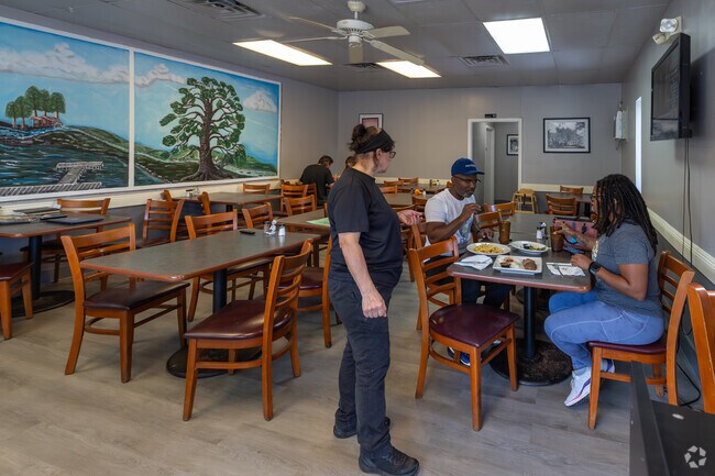 Delicious dishes and comfort favorites are enjoyed by Millers Creek residents.