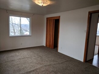 1400 Center Ave Unit 2nd, New Kensington, PA 15068