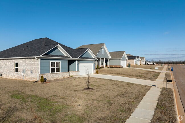 There are a large number of moderately priced new homes in Hazel Green Alabama.