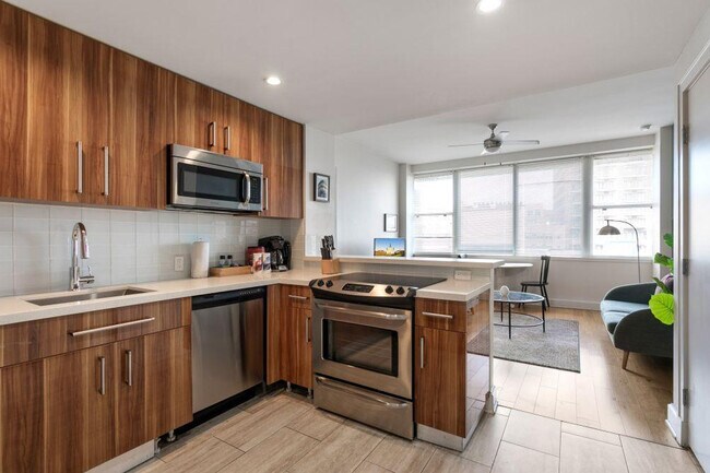 925 Common St unit ID1267006P, New Orleans, LA 70112 - photo 4