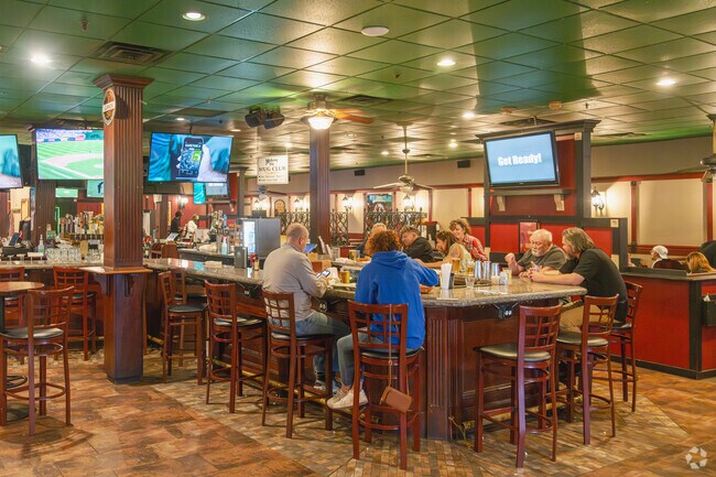 McGlynns Pub is a popular place for happy hour in Glasgow and serves up delicious pub grub.