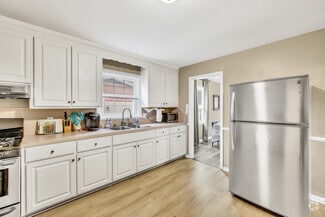 26 McDonald Rd, Hampton, VA 23669