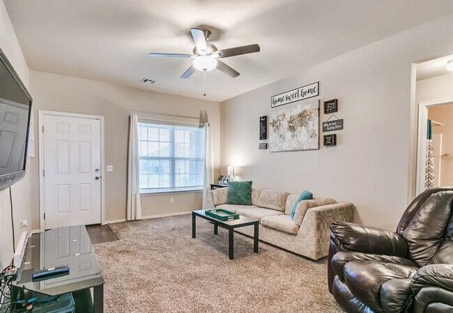 13229 Bridgewater Dr, Oklahoma City, OK 73078 - photo 3