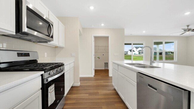 11275 Palmer Lake Run, Fort Wayne, IN 46818 - photo 7