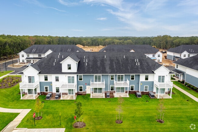 Mt Sinai Meadows, Mount Sinai, NY 11766 - photo 4