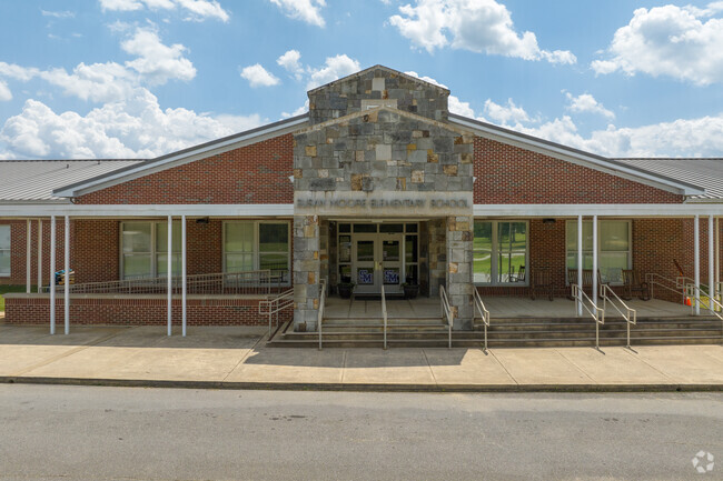 Susan Moore Elementary School has a student teacher ration of 20:1.