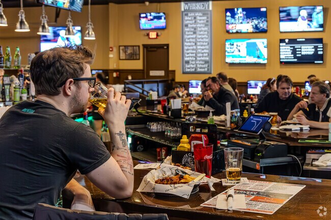 The Harry Buffalo offers daily happy hours, Monday - Friday including beer and wings.