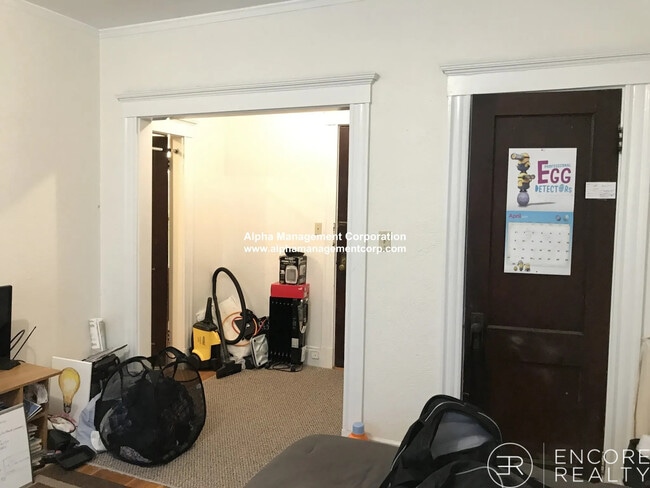 17-19 Washington St S unit 402, Malden, MA 02148 - photo 4