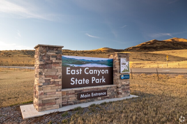 East Canyon State Park, 15 miles south, offers fishing and kayaking with mountain views.