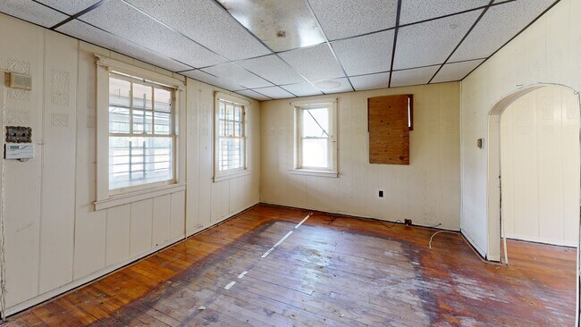901 Fairview St, Camden, NJ 08104 - photo 2