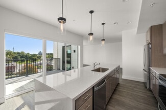 317 E 6th St, Des Moines, IA 50309