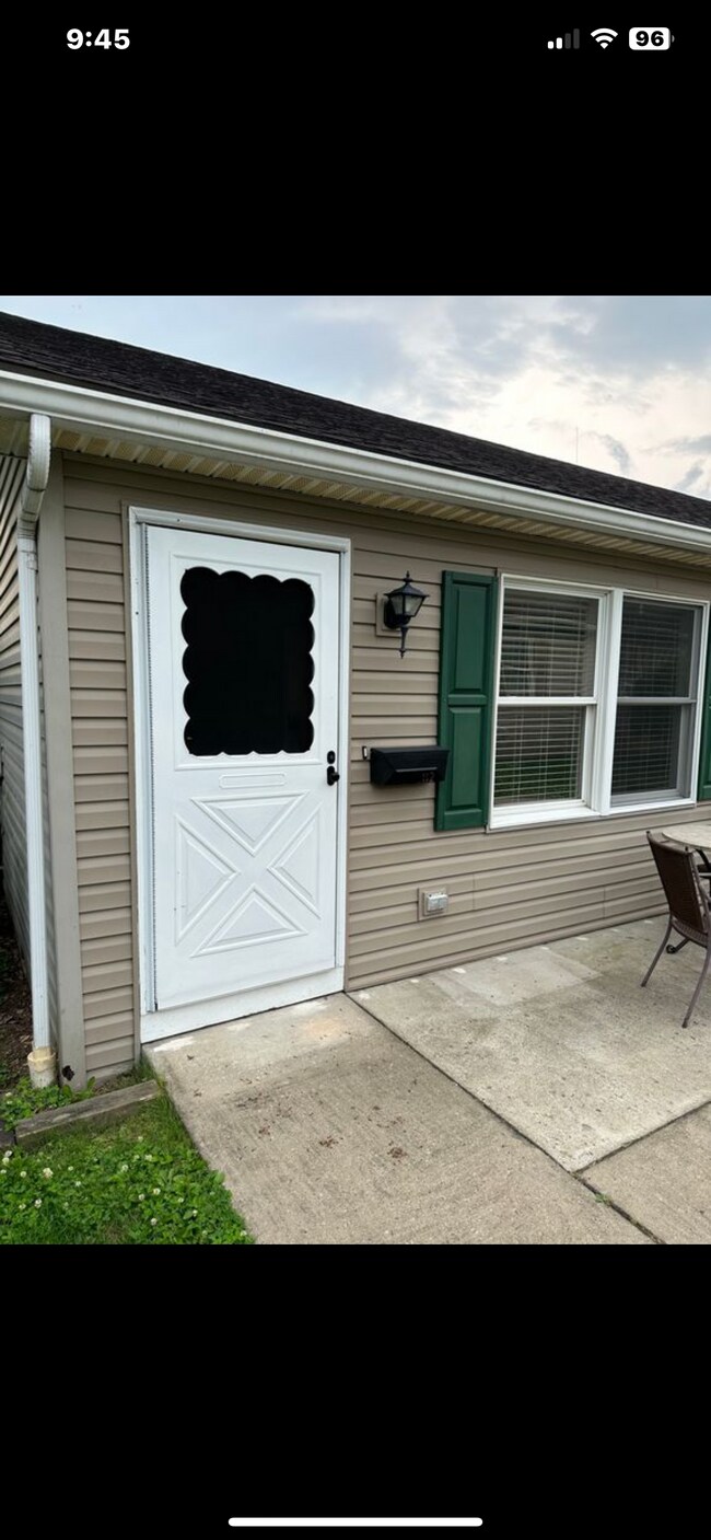 112 W Monroe St Unit 112 and 114, Latrobe, PA 15650