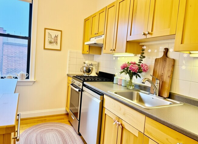 1340 Commonwealth Ave unit 15, Allston, MA 02134 - photo 5