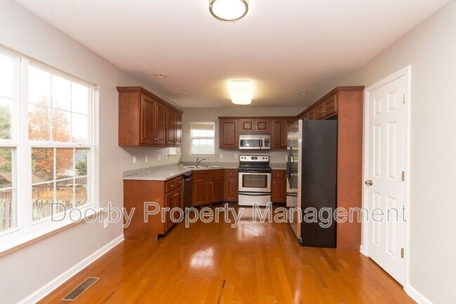 5755 Caney Ridge Cir, Ooltewah, TN 37363 - photo 5