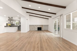 5700 Vanalden Ave Unit A, Tarzana, CA 91356