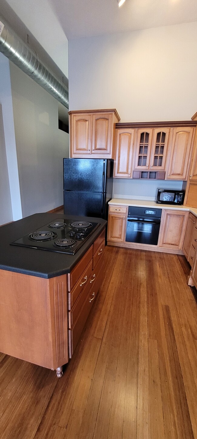 520 W 1st St unit 100, Hastings, NE 68901 - photo 3