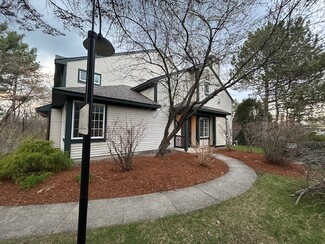 7 Lake Forest Dr Unit 7, Burlington, VT 05401
