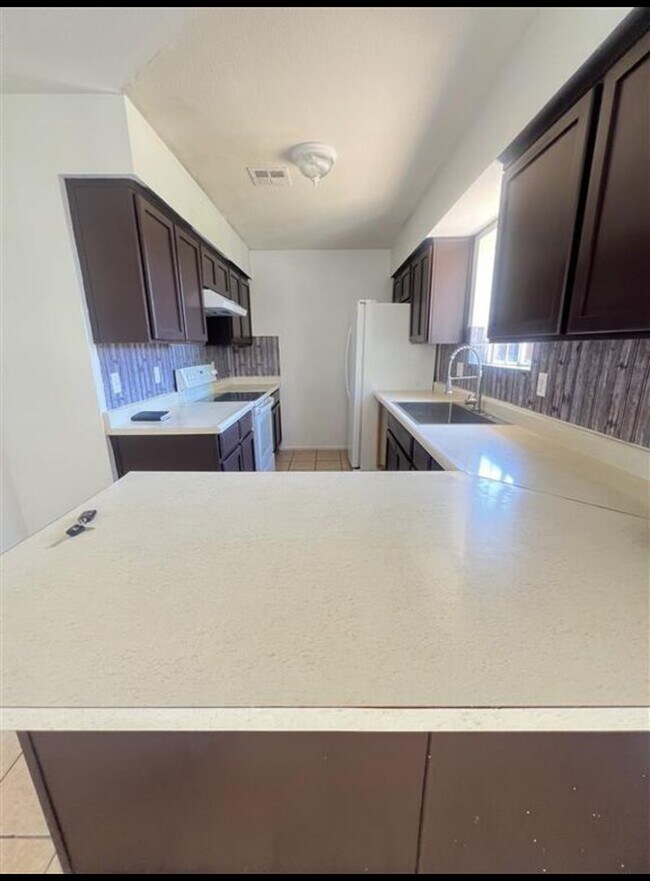 2975 W 27th Ln, Yuma, AZ 85364