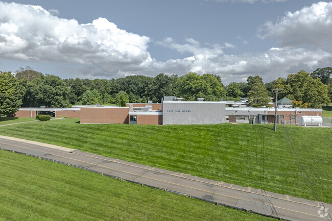Rock Hill Elementary School is located at 911 Durham Road in Wallingford, CT.