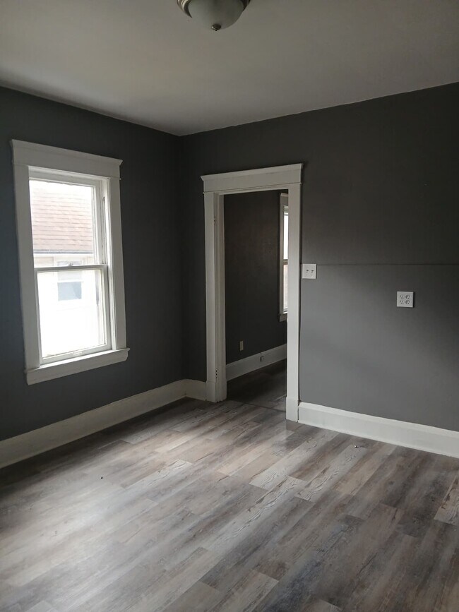 713 E 156th St unit 2, Cleveland, OH 44110 - photo 5