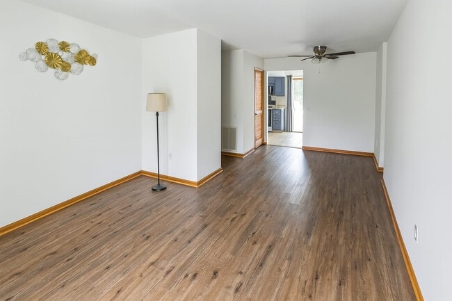 460 Echo Ln, Aurora, IL 60504 - photo 3