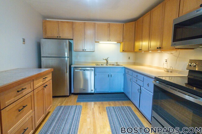 11 Cogswell Ave unit 11, Cambridge, MA 02140 - photo 2