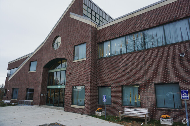 Advanced Math & Science Academy provides education in the neighborhood of 
Marlborough.