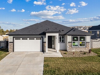 642 Tatoosh Ave, West Richland, WA 99353