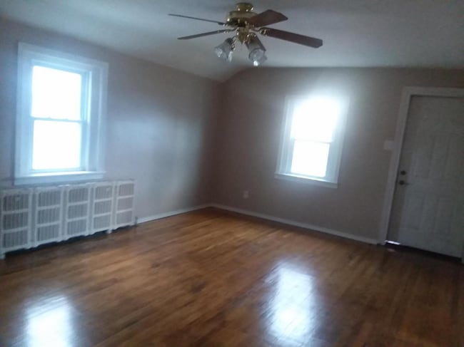 48 Buckwalter Rd, Spring City, PA 19475 - photo 2