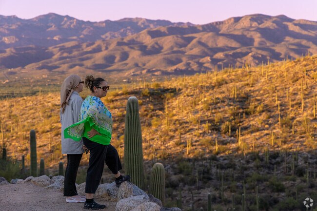 The world famous Saguaro National Park is located 35 minutes from Mescal.