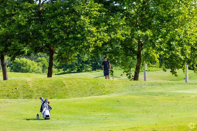 Rivercut Golf Course in Southwest Springfield is a highly rated 18 hole public course.