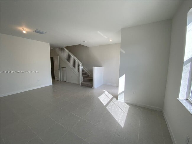 16227 SW 292nd St, Homestead, FL 33033 - photo 2