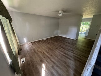 3309 W Greenwood Place, Peoria, IL 61615
