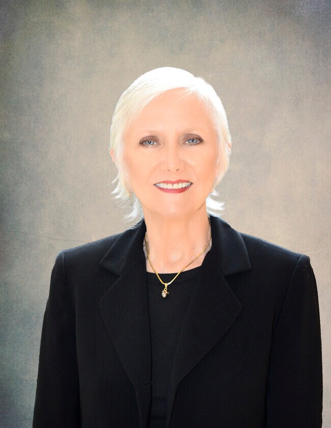 GLORIA SMITH