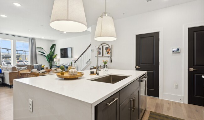 Locke Landing unit A, Baltimore, MD 21230 - photo 4