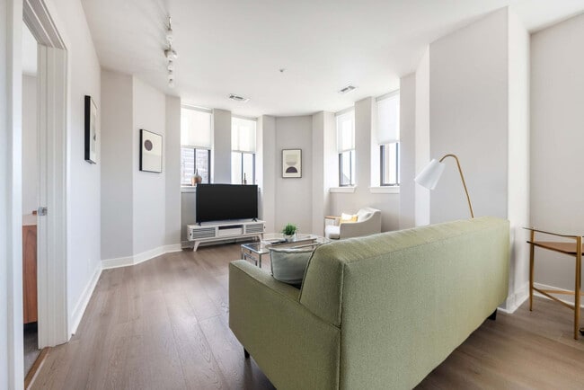 10 Light St unit FL24-ID1024639P, Baltimore, MD 21202 - photo 7