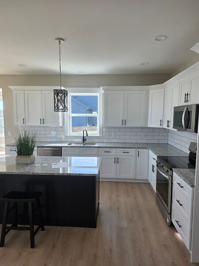 9425 Newbury Ln, Whitehouse, OH 43571 - photo 6