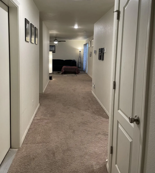 1609 Cassandra Ln, Belen, NM 87002
