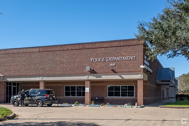 Missouri City is a very safe neighborhood.