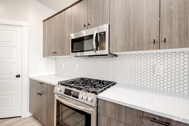 1966 S Grand Fork Way, Meridian, ID 83642 - photo 6