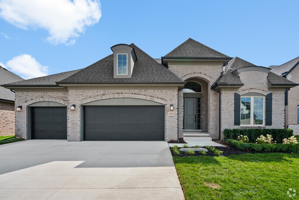 16674 Beau Dr unit 36949756, Macomb, MI 48042 - photo 1