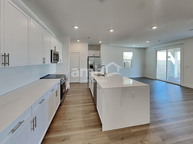 5837 Casterly Rock St, Las Vegas, NV 89113 - photo 4