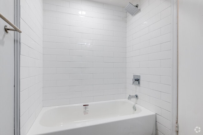 2BR, 1.5BA - 1,116SF