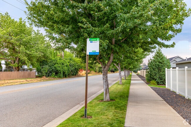 The Greenacres neighborhood offers public bus stops for those looking for alternative commuting.