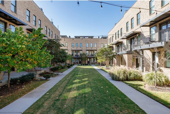 1032 Robert Smalls Way, Atlanta, GA 30318 - photo 2