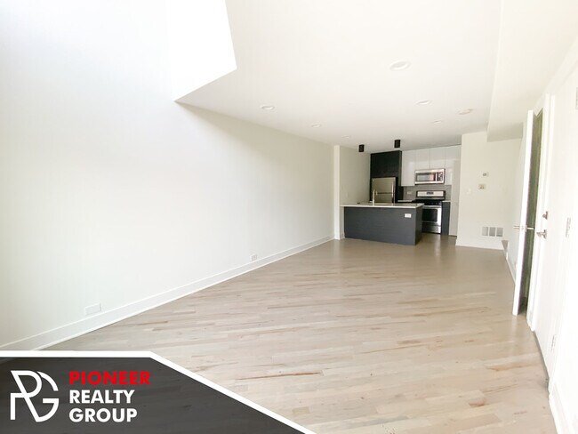 1014 W Grace St unit 944-F201, Chicago, IL 60613 - photo 7